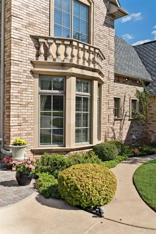 1217 Inverness CIR, Shawnee, OK 74801