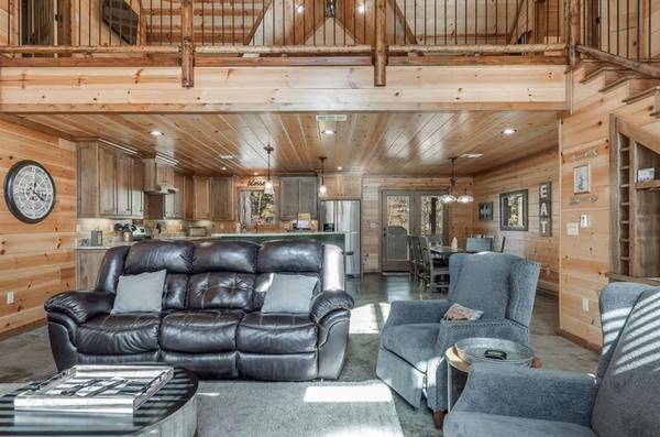 129 POPLAR CIR, Broken Bow, OK 74728