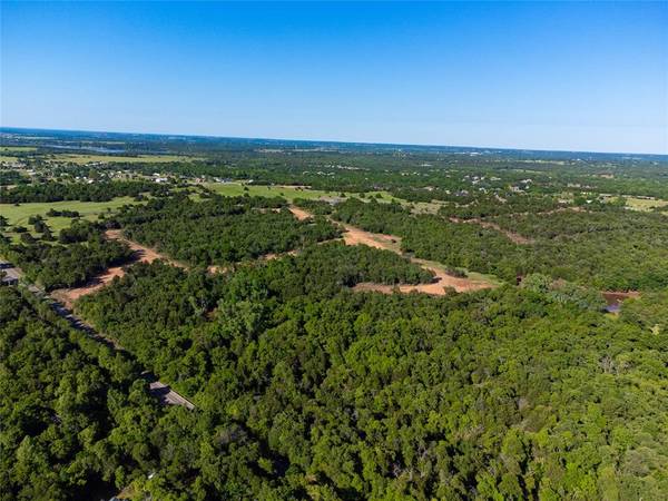 660 Simpson LN, Edmond, OK 73034