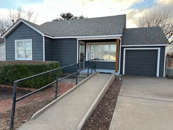 605 N Lowe ST, Hobart, OK 73651