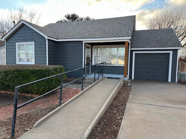 605 N Lowe ST, Hobart, OK 73651