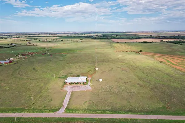 1515 N Broadway ST, Hobart, OK 73651