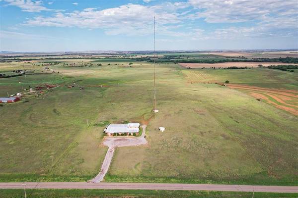 1515 N Broadway ST, Hobart, OK 73651