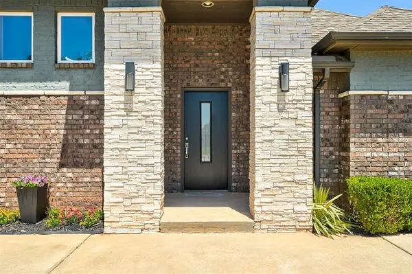 2433 NW 173rd ST, Edmond, OK 73012