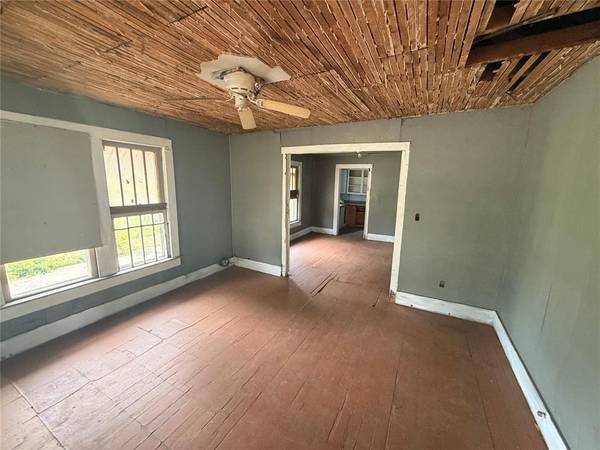 612 S Wewoka AVE, Wewoka, OK 74884