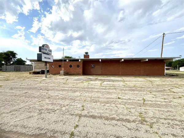 1501 N Pennsylvania AVE, Mangum, OK 73554
