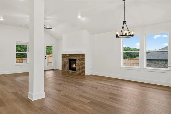 8825 Spruce ST, Edmond, OK 73003