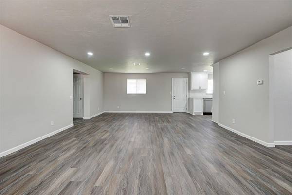 420 E 12th ST, Chandler, OK 74834