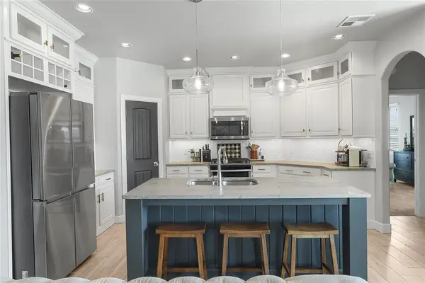 5604 St James PL, Oklahoma City, OK 73179