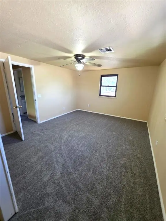 7404 NW 27th ST, Bethany, OK 73008