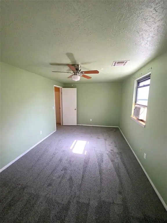 7404 NW 27th ST, Bethany, OK 73008