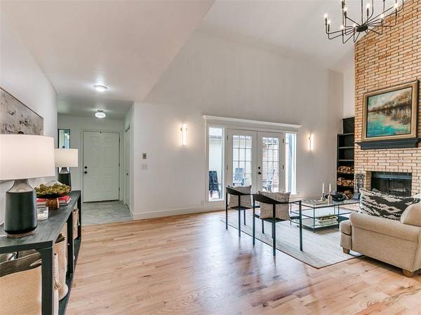 2401 Appleway ST, Edmond, OK 73013