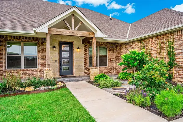 365 NW Mountain Lake Crest Crest, Lawton, OK 73507
