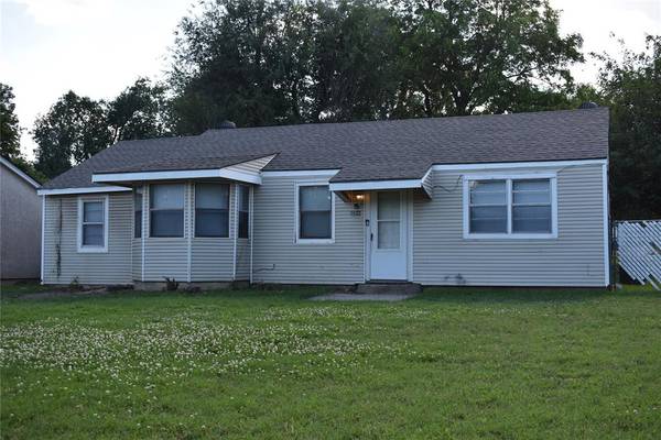 428 S 8th ST, Yukon, OK 73099