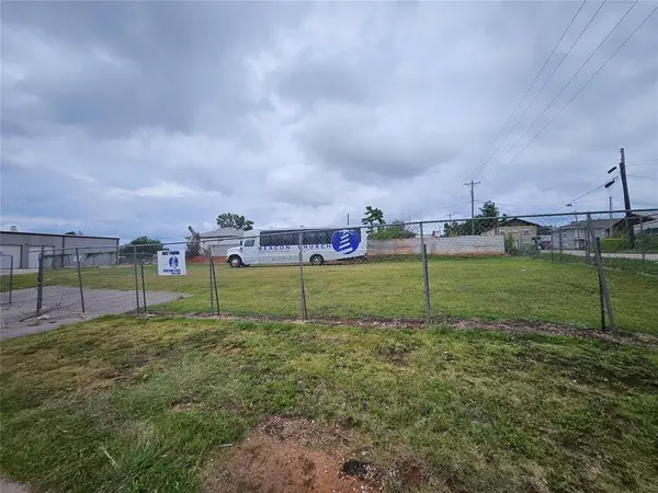 212 N Monroe AVE, Blanchard, OK 73010