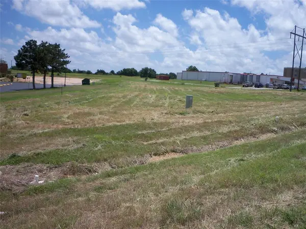 Weeden DR, Purcell, OK 73080