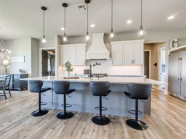 26244 E 868 RD, Cashion, OK 73016