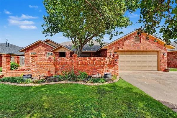 3004 Mallard CT, Altus, OK 73521
