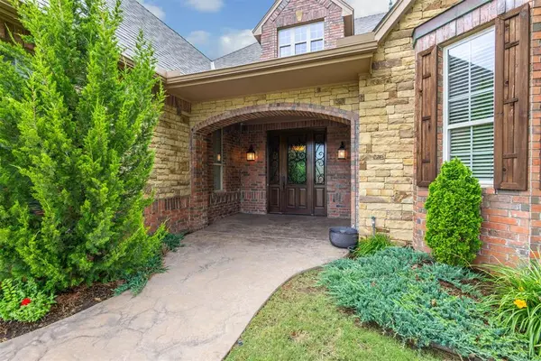3108 Garden Hill CIR, Edmond, OK 73034