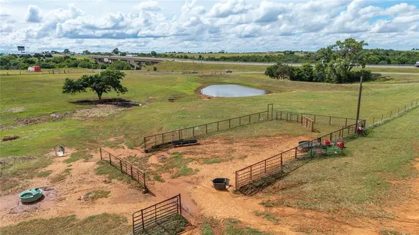 S Frontage RD, Weatherford, OK 73096