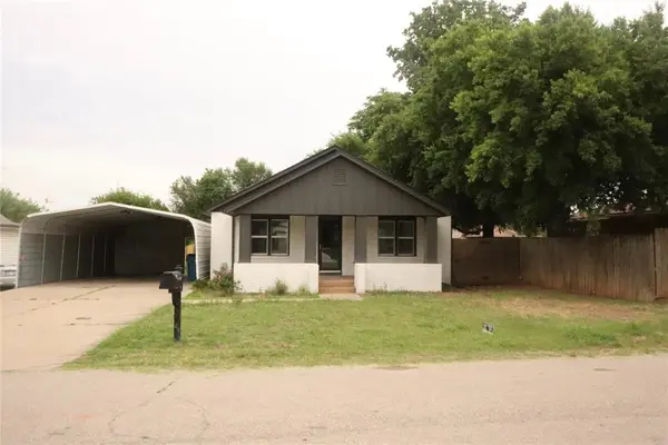 203 W Pine ST, Tuttle, OK 73089