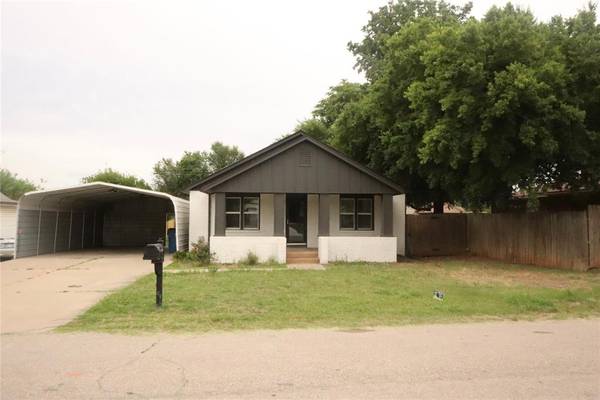 203 W Pine ST, Tuttle, OK 73089