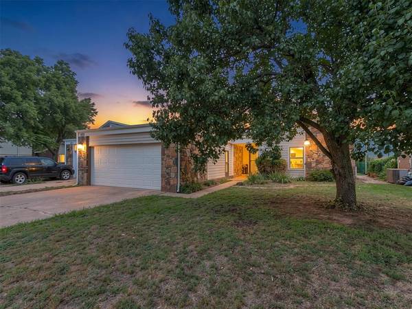 501 SE 34th ST, Moore, OK 73160