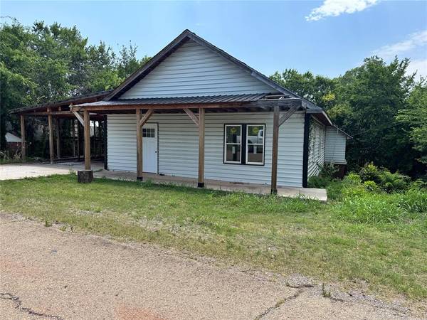 717 S Iowa AVE, Chandler, OK 74834