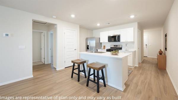 11605 SW 38th ST, Mustang, OK 73064