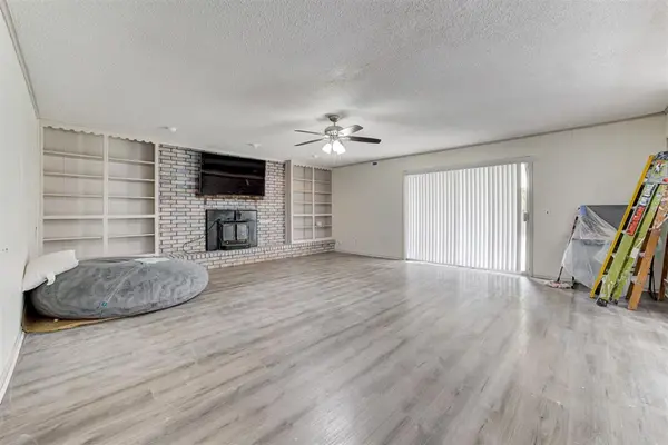 11712 N Shartel AVE, Oklahoma City, OK 73114