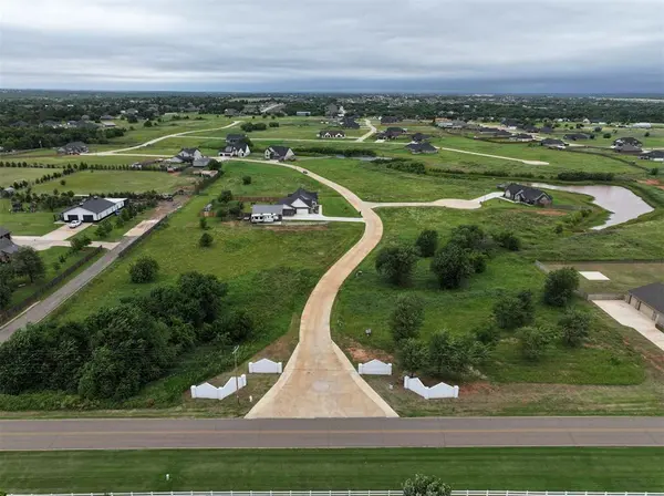 4621 Vista Reach CIR, Edmond, OK 73025