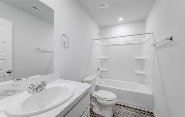 2308 Quail HOLW, Weatherford, OK 73096