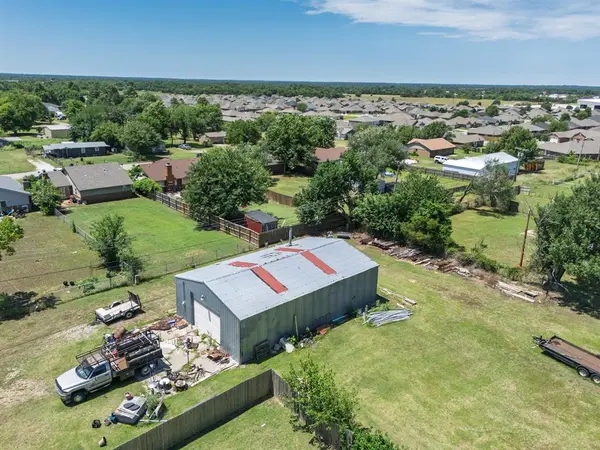 2418 Ellis DR, Shawnee, OK 74804