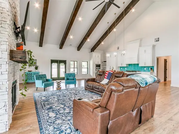 641 Highland Hills DR, Edmond, OK 73034