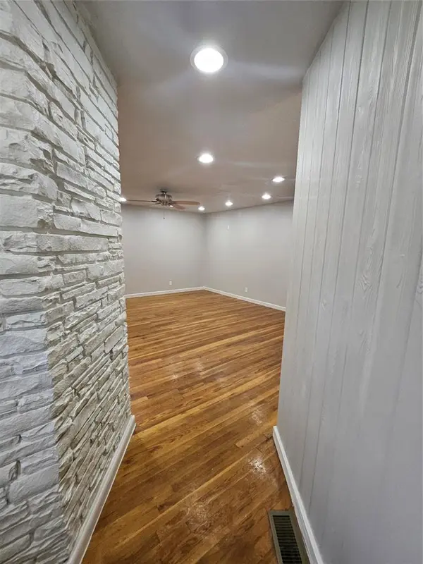 106 Cameron DR, Altus, OK 73521