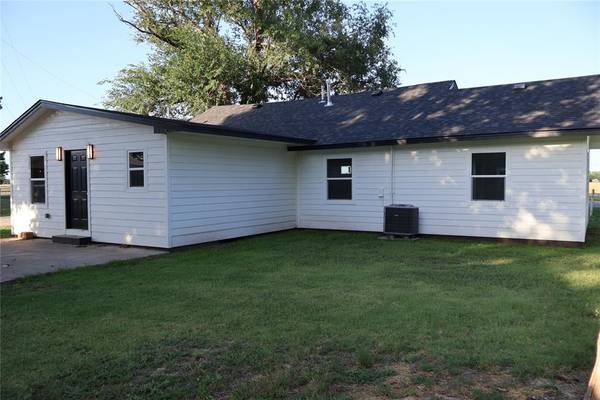 100 N Ripley ST, Maysville, OK 73057