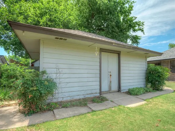 4212 NW 56th ST, Oklahoma City, OK 73112