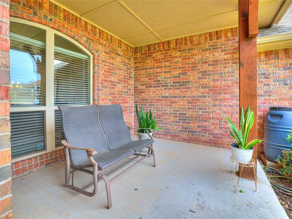 2904 NW 183rd CIR, Edmond, OK 73012