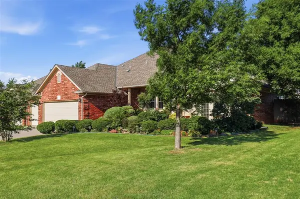 2916 Tara LN, Norman, OK 73069