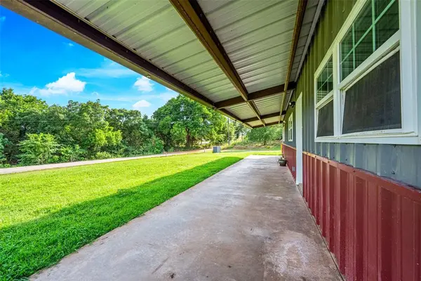 16156 County Road 1250, Binger, OK 73009