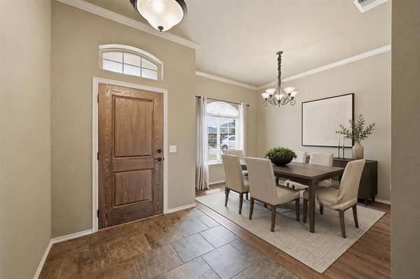 10337 Hawthorn DR, Oklahoma City, OK 73120
