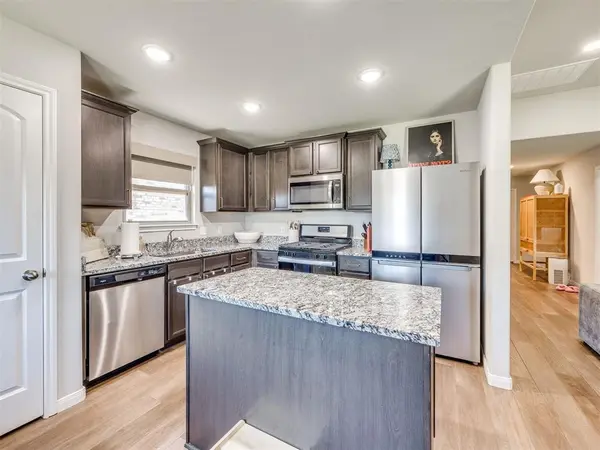 1104 NW 4th ST, Newcastle, OK 73065