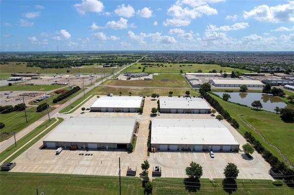 7300 NW 164th ST, Edmond, OK 73013