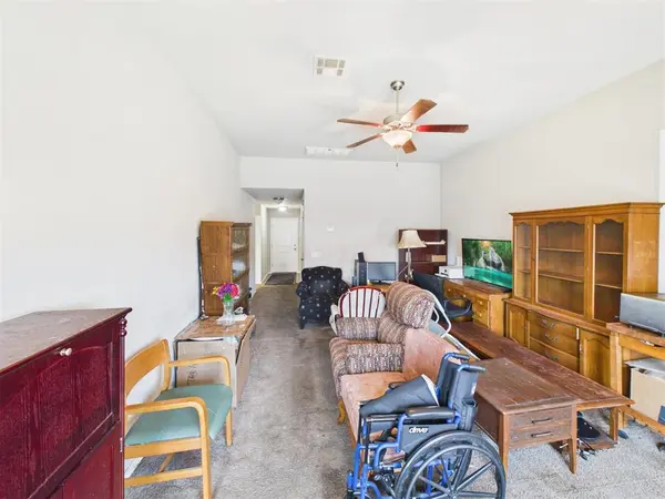 12500 Heritage Oaks DR, Oklahoma City, OK 73120