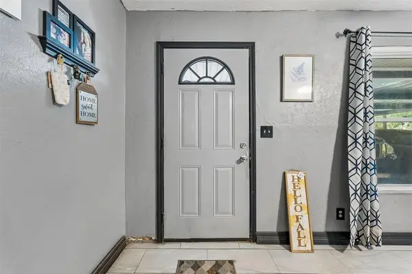 5413 NW 45th ST, Warr Acres, OK 73122