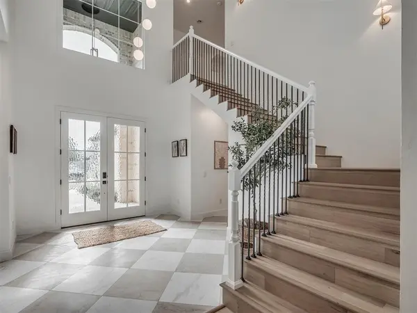2805 Deer Valley LN, Yukon, OK 73099