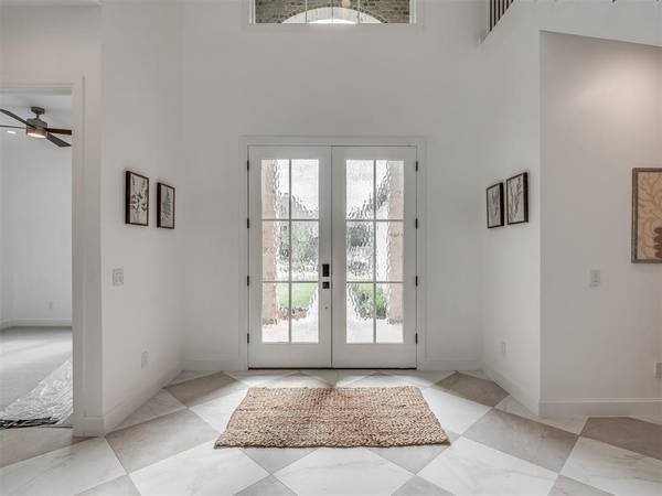 2805 Deer Valley LN, Yukon, OK 73099