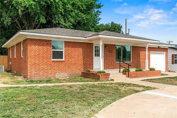 821 N Clarence Nash BLVD, Watonga, OK 73772