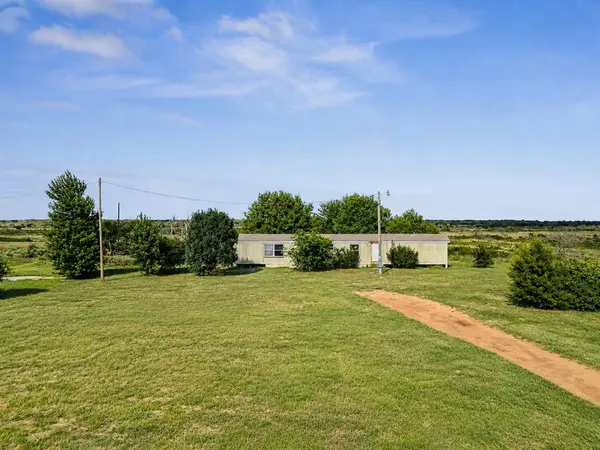 35758 S County Road 198 RD, Woodward, OK 73801