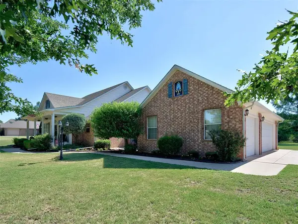 610 W Ridge DR, Tuttle, OK 73089